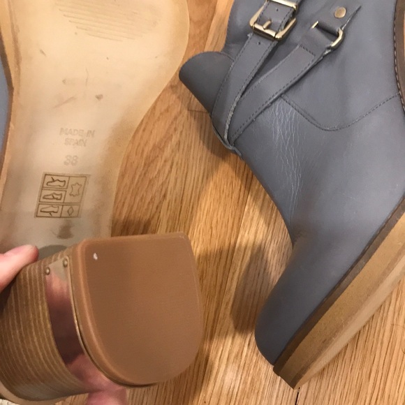 💥New!!💥TOP SHOP pale blue buckle ankle booties - Picture 7 of 8